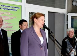 До випускників звернулася декан факультету Юлія Нестерчук